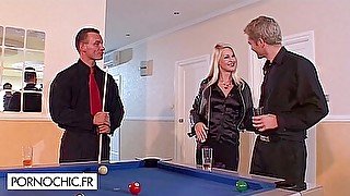 Watch Elegant Nikki Suns Video