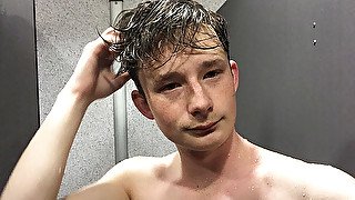 Stroking In The Shower With Andy - Andy Companion