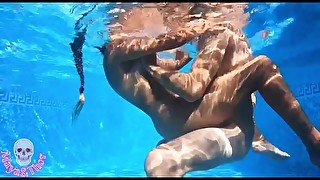 IN THE POOL AND INSIDE MY PUSSY A TASTY CREAMPIE