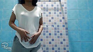 Adorable teen Filipina takes shower