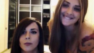 Two Hot Teen Lesbians Kssing On Webcam