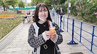 (vlog)札幌秋祭りで美味しいものを沢山食べ飲みしたあとに濃厚なエッチ。指を入れながらクンニされて逝きはて、最後は正常位で中出し。(일본의 미인 학생의 브이로그)