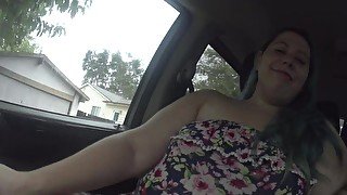 BBW Milf Fingerfucked In The Driveway