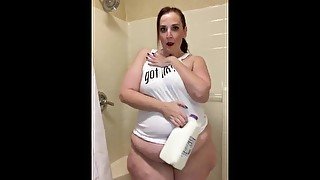 BBW Kourtney Cakes gets drenched in Milk