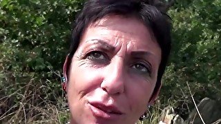 SCAMBISTIMATURI - Sexy Mature Has Anal Sex In The Forest - AMATEUREURO