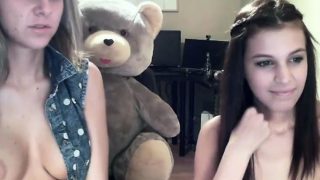 Amateur Brunette Webcam Show