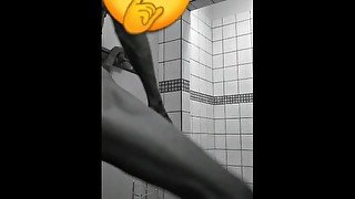 Hand job in bathroom flacodevergagrande