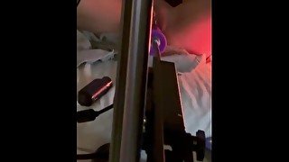 Squirting on my fuckingmachine