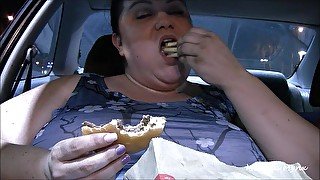 SSBBW eating in car POV