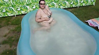 bbw wife playing in pool