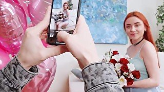 Redhead gives snatch to the photographer