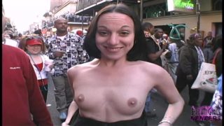 College Girls Show Real Tits For Beads At Mardi Gras