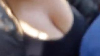 Tetas al descubierto de una madura