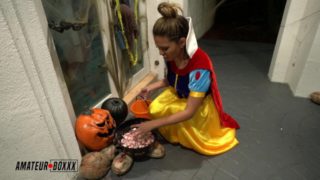 Pissed off Snow White pees in the Halloween Candy - Amateur Boxxx