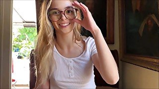 Sis, Look Smart Now - Molly Little