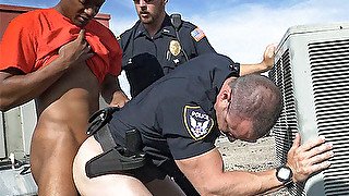 Apprehended Breaking and Entering Suspect gets to fuck the police - GayPatrol