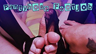 PANYTHOSE FOOTJOB & SQUIRTING