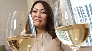 極上のセレブ女子と本気飲み！！ 六本木高級キャバクラで働いていた美女
