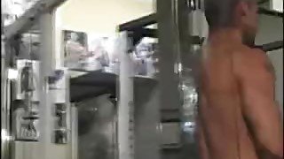 Threesome Oral Action At The Gym