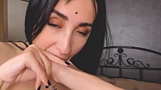 Breathtaking Brunette Milf Sucking Her Delicious Toes Close Up On Cam