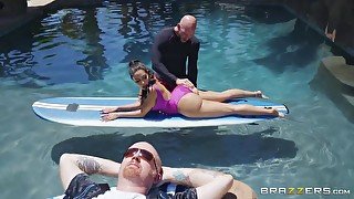 Shameless Wife Seduces And Fucks Her Surf Instructor - Lela Star And Johnny Sins