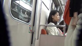 Sexy Japanese harlot perfroming in pissing XXX video in public