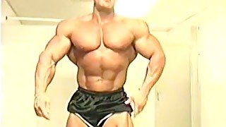 Jay Cutler gym posing