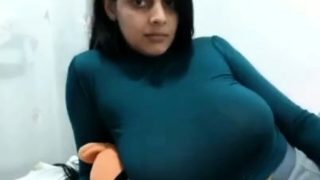 Hot busty brunette Mia masturbate on Sybian