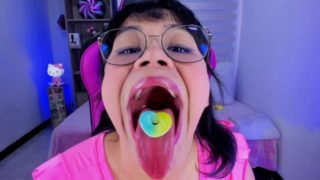 Lila Jordan Gummy playing