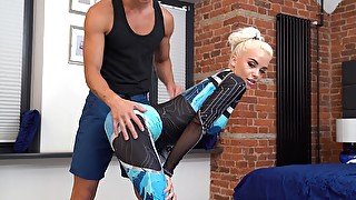 Fit Blonde Lara Frost Enjoys a DP at Fitness Coaches Flat GP2119 - AnalVids