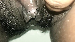 Simultaneously Squirting and Pissing