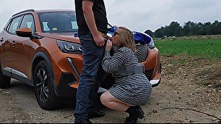 Public blowjob and anal near the highway get caught