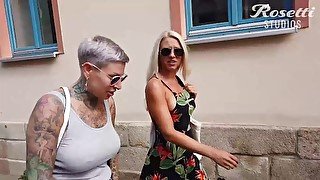 Die 2 Blondinen von der Strasse - 2 MILF's abgeschleppt