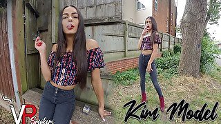 Kim Model - Dark Jeans - VRSmokers