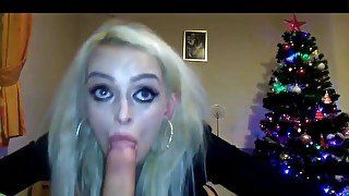 Blond With Knob In Mouth - Homemade Sex