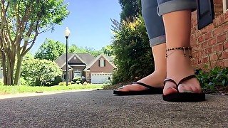 Lola Sprinkle - Walking around in my new flip flops