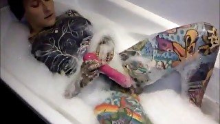 Hermaphrodite Tub Vibrator fun