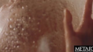 Squeaky-clean beauty fingerbangs her shaved pussy to an orgasm