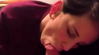 Amateur Girlfriend Love Sucking Cock but Hates Cum