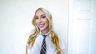 Kay Lovely gives a nice handjob and fucks in a homemade video