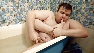 Артем сосет сам себе дрочит ногами лижет ноги self suck autofellatio self footjob