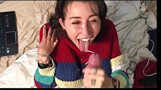 BIG TIT TEEN LOVES SUCKING COCK