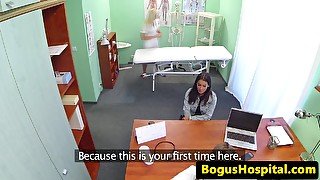 Bigtit patient fingerfucking nurses pussy