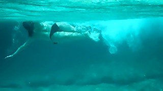 swimming girl sea big tits dream freedive