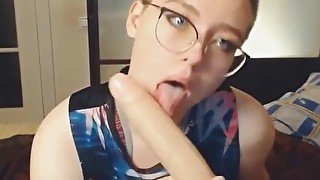 girl loves to suck dicks