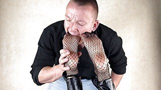 Fishnet cumshot