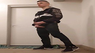 Jerking off in apartment building corridor FULL version