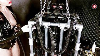 Kinky rubber cage