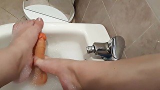 I miei piedi e 1 dildo