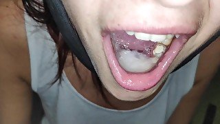 Blowjob Schoolgirl Fucking in the Mouth , for money